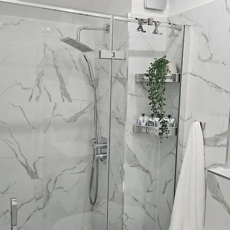 Leggeroleggero With Open Sea View Apartment
